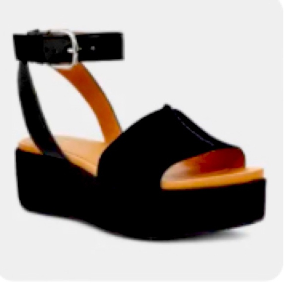 Ugg black Chapala platform sandal Women’s size 10